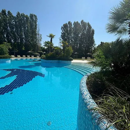 In With Pool - Next To Golf Club Appartamento Lido di Jesolo